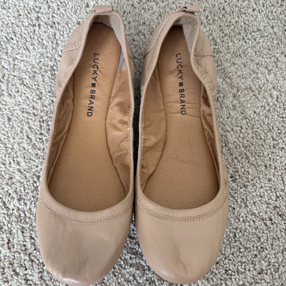Lucky Brand Emmie Ballet Flats in Tan, size 8.5